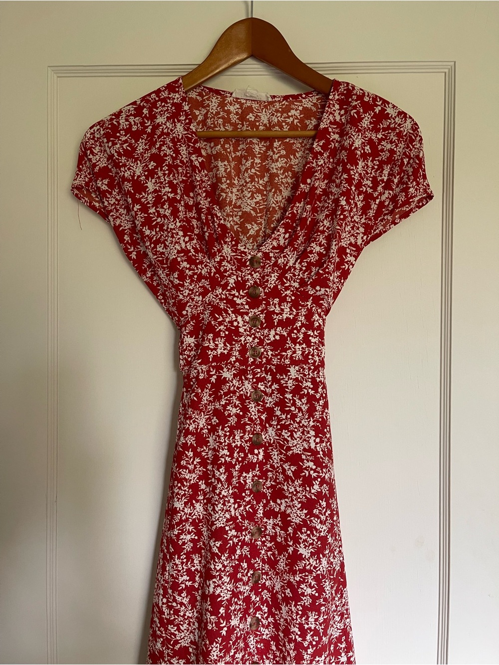 Blu Pepper Red Floral Button-Front midi Dress